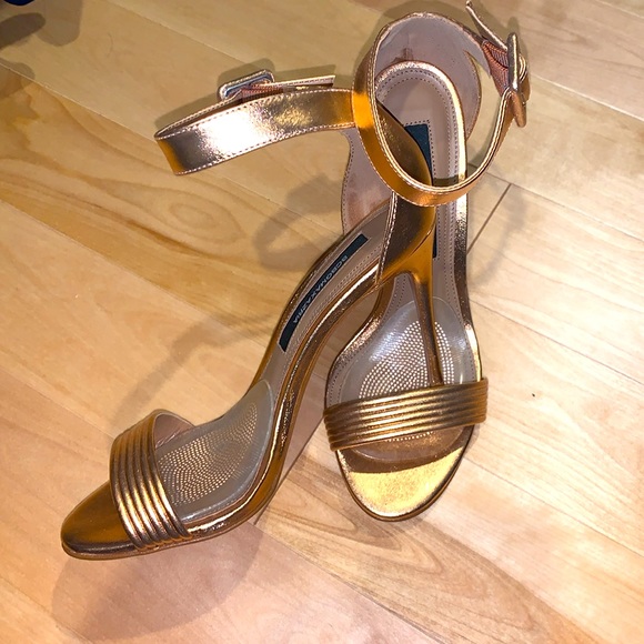 Brand new BCBG heels size 6 - Picture 4 of 4
